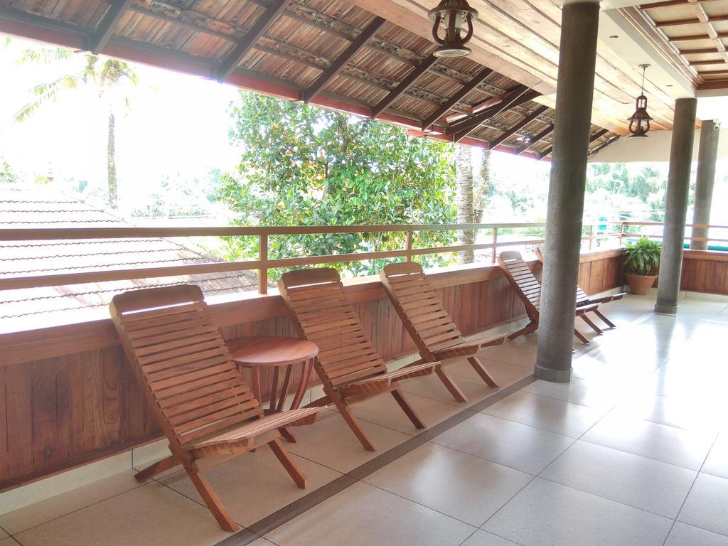 Green Court Cottage Thekkady Exterior foto