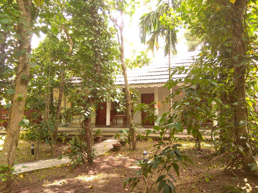 Green Court Cottage Thekkady Exterior foto